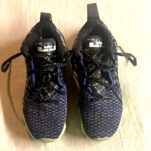 Lebron Xvvi 17 Constellations Sneakers